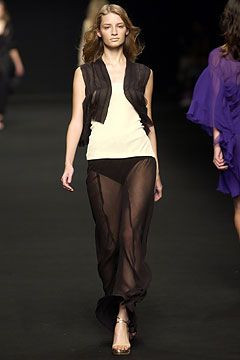 Alessandro Dell\'Acqua fashion show for Spring/Summer 2004