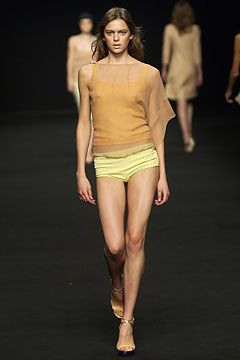 Alessandro Dell\'Acqua fashion show for Spring/Summer 2004