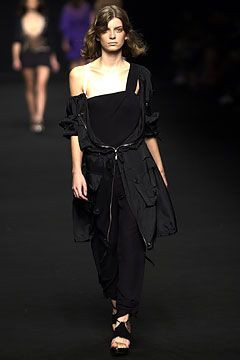 Alessandro Dell\'Acqua fashion show for Spring/Summer 2004