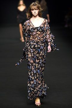 Alessandro Dell\'Acqua fashion show for Spring/Summer 2004