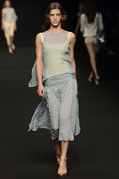 Alessandro Dell\'Acqua fashion show for Spring/Summer 2004