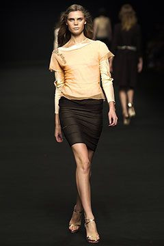 Alessandro Dell\'Acqua fashion show for Spring/Summer 2004