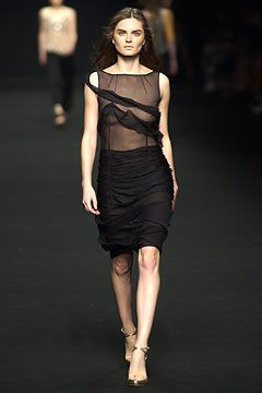Alessandro Dell\'Acqua fashion show for Spring/Summer 2004