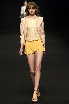 Alessandro Dell\'Acqua fashion show for Spring/Summer 2004