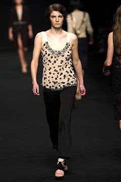 Alessandro Dell\'Acqua fashion show for Spring/Summer 2004
