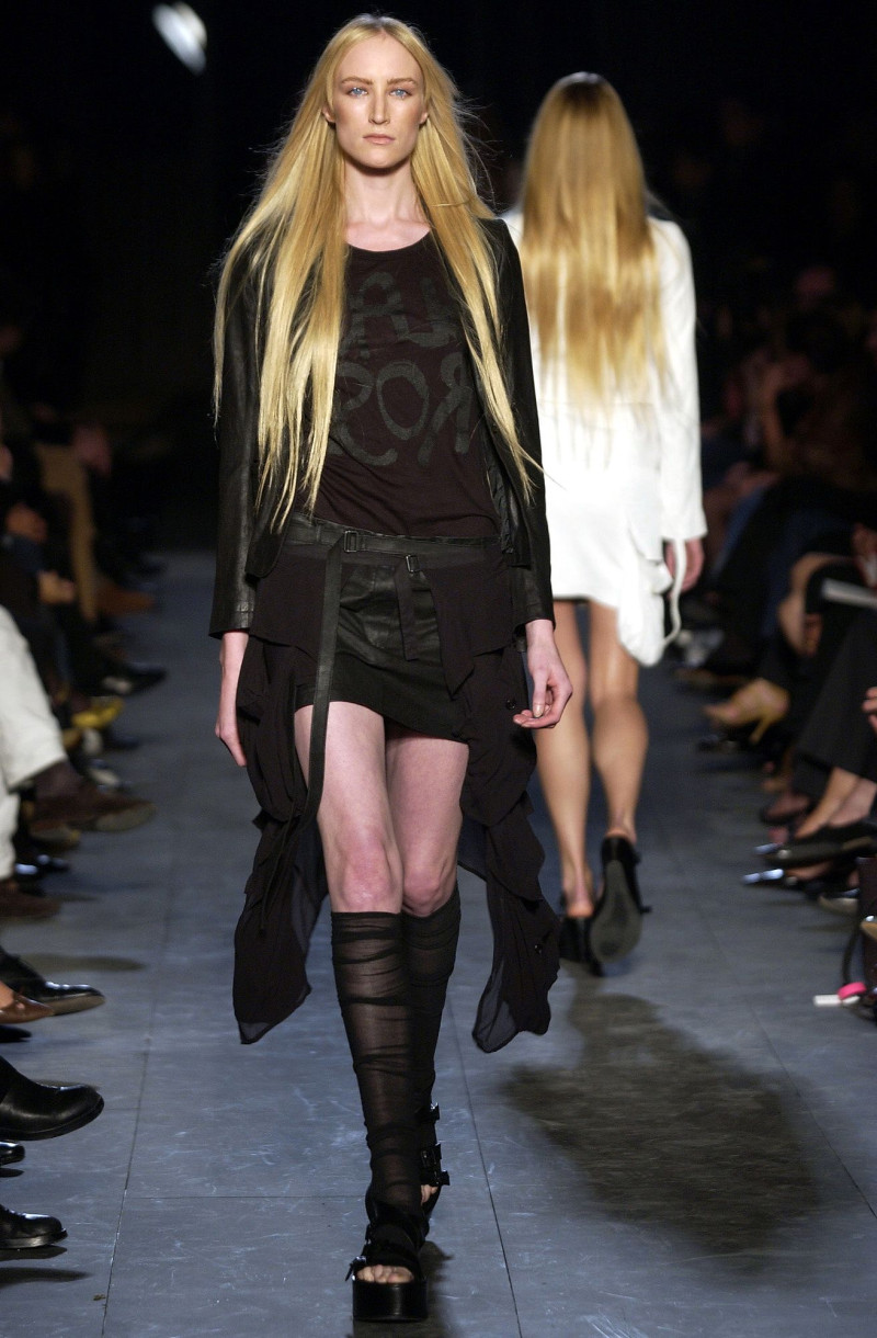 Ann Demeulemeester fashion show for Spring/Summer 2004