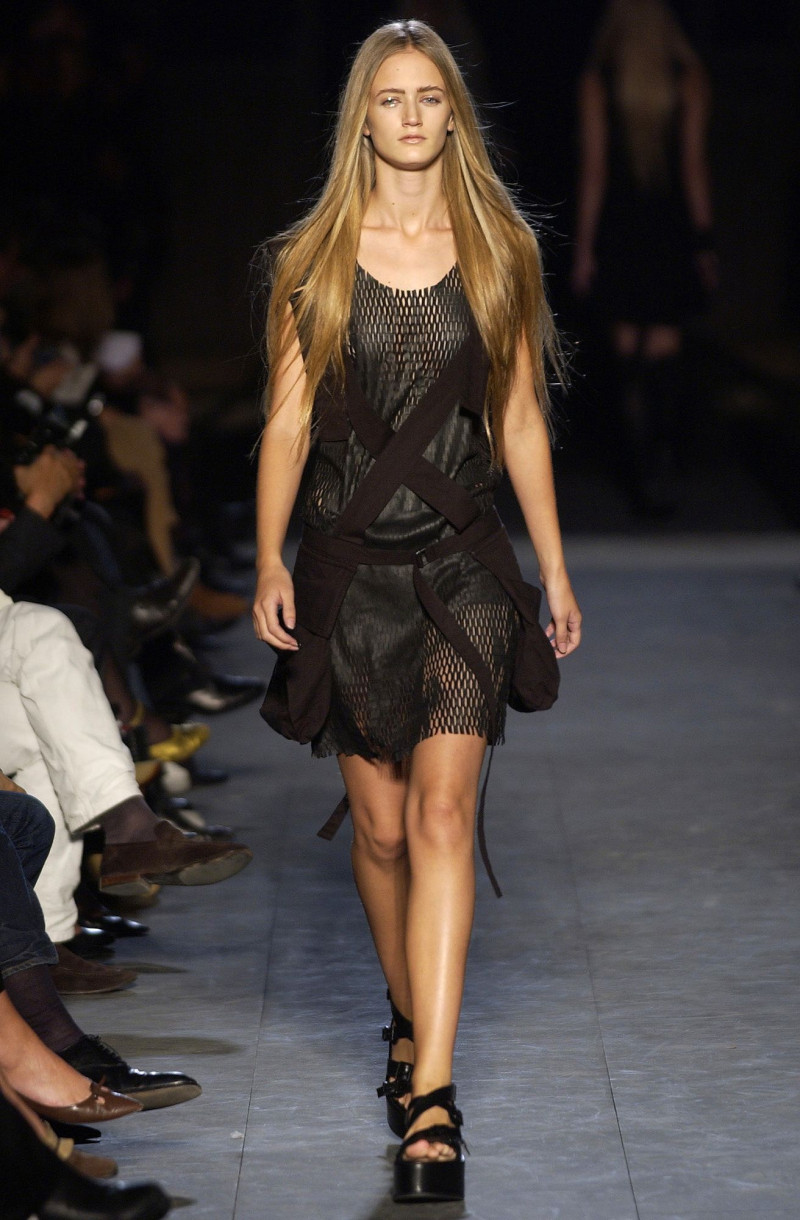 Ann Demeulemeester fashion show for Spring/Summer 2004