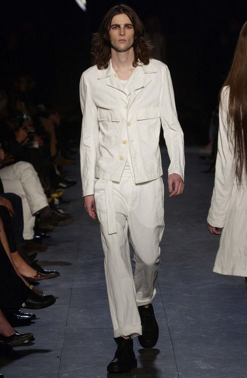 Ann Demeulemeester fashion show for Spring/Summer 2004