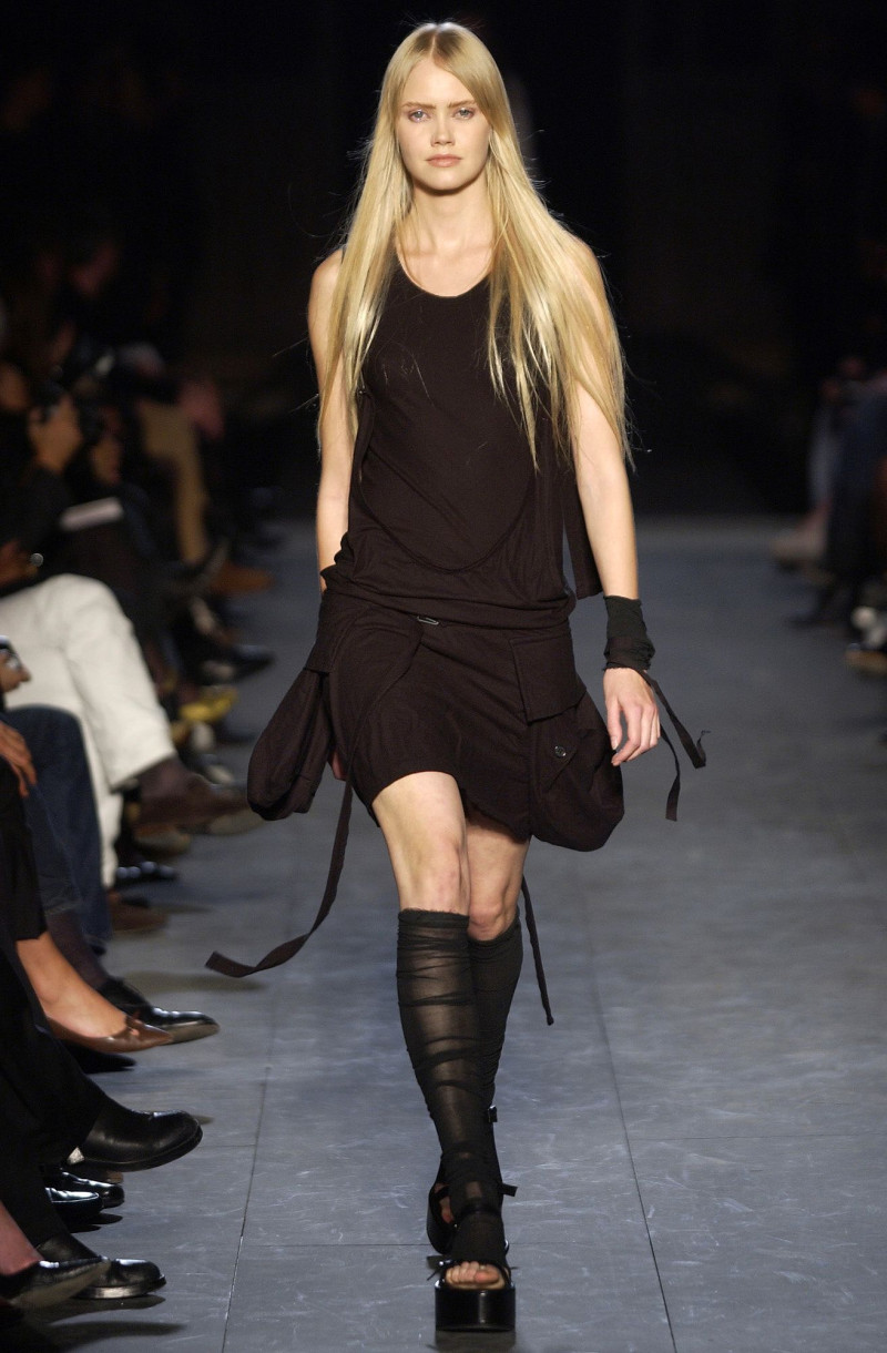 Ann Demeulemeester fashion show for Spring/Summer 2004