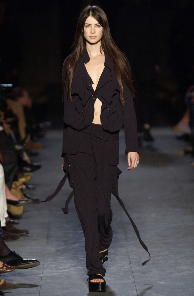 Ann Demeulemeester fashion show for Spring/Summer 2004
