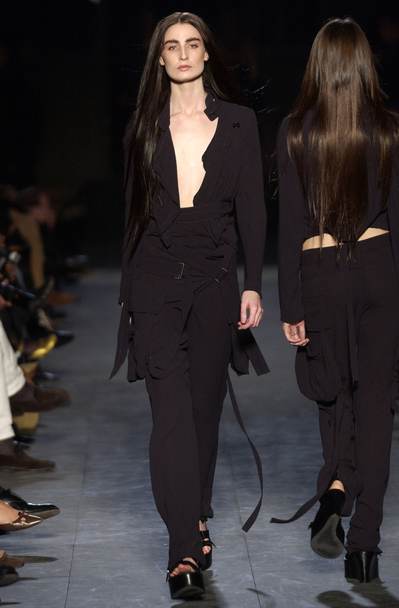 Ann Demeulemeester fashion show for Spring/Summer 2004