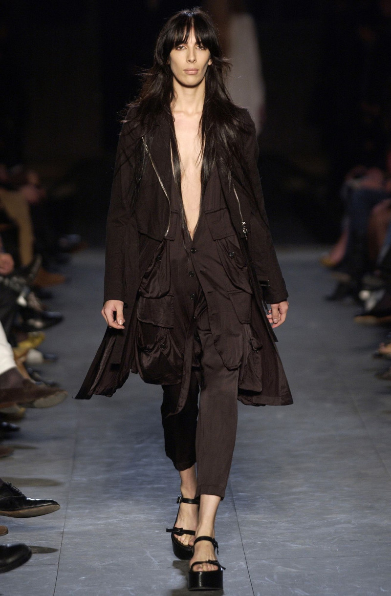 Ann Demeulemeester fashion show for Spring/Summer 2004