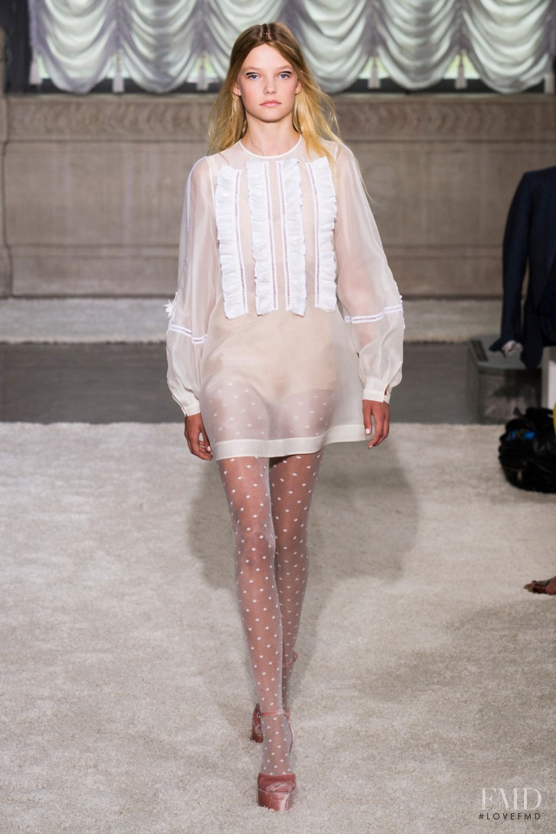 Roos Abels featured in  the Giamba fashion show for Spring/Summer 2015