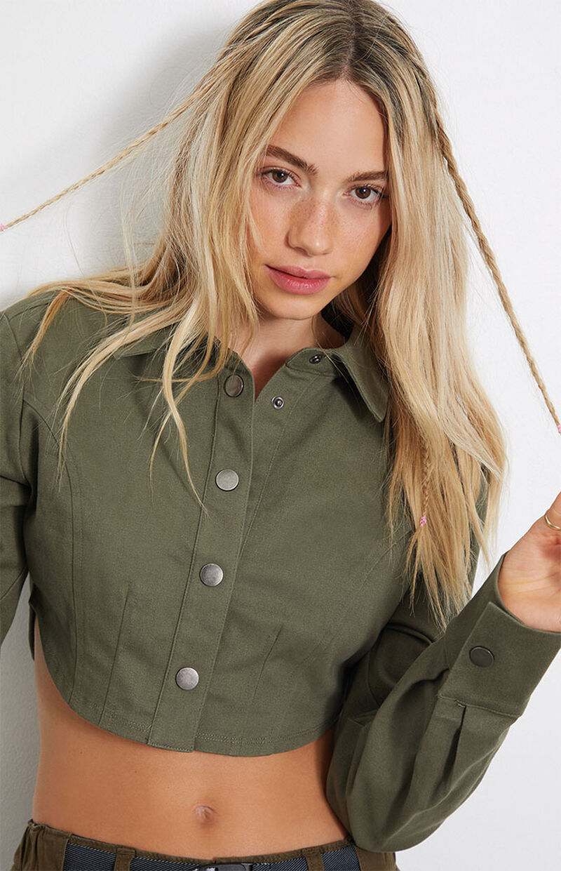 Ella Ayalon featured in  the PacSun catalogue for Spring/Summer 2023