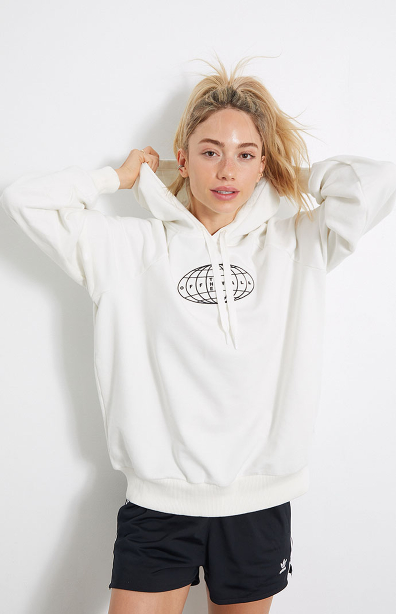 Ella Ayalon featured in  the PacSun catalogue for Winter 2022