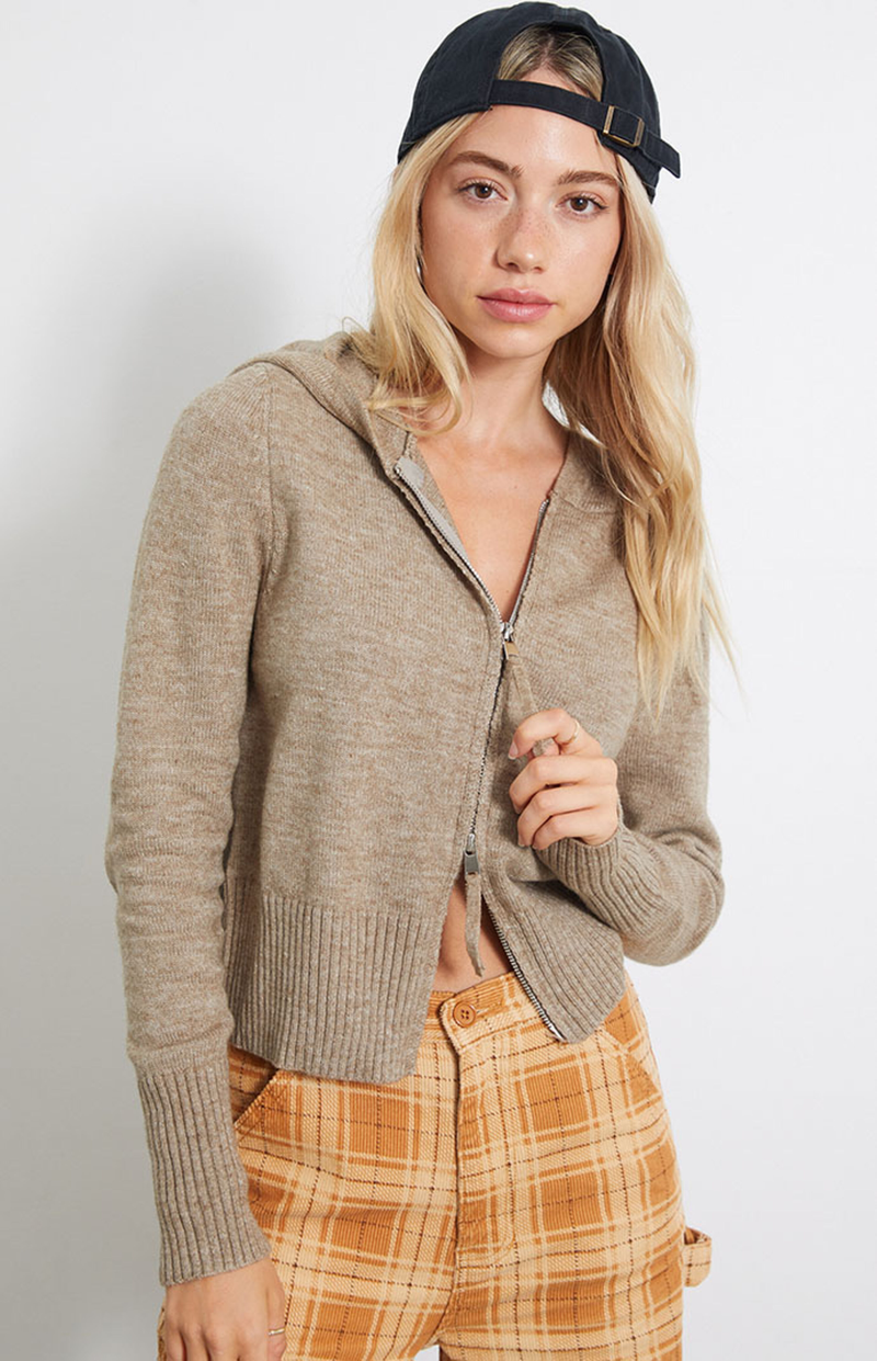 Ella Ayalon featured in  the PacSun catalogue for Winter 2022