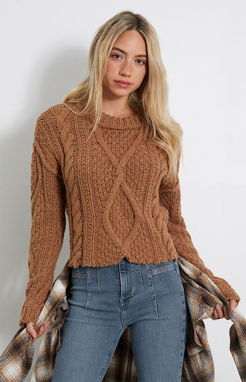 Ella Ayalon featured in  the PacSun catalogue for Winter 2022