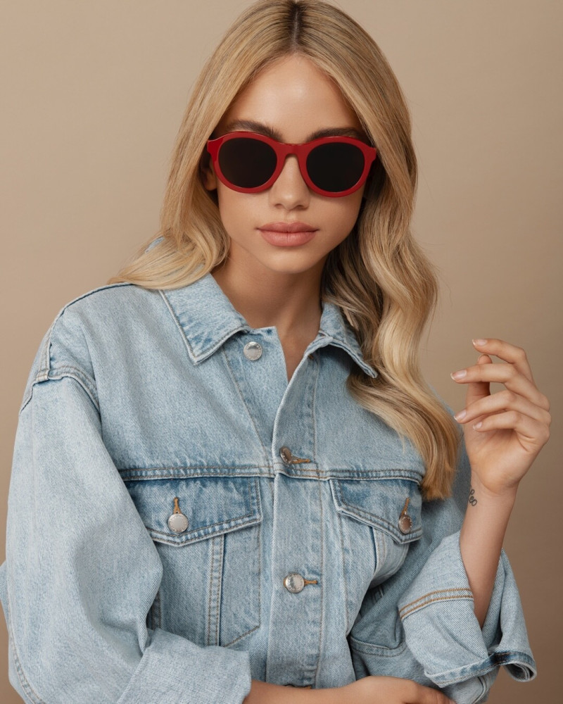 Ella Ayalon featured in  the Opticana advertisement for Spring/Summer 2021