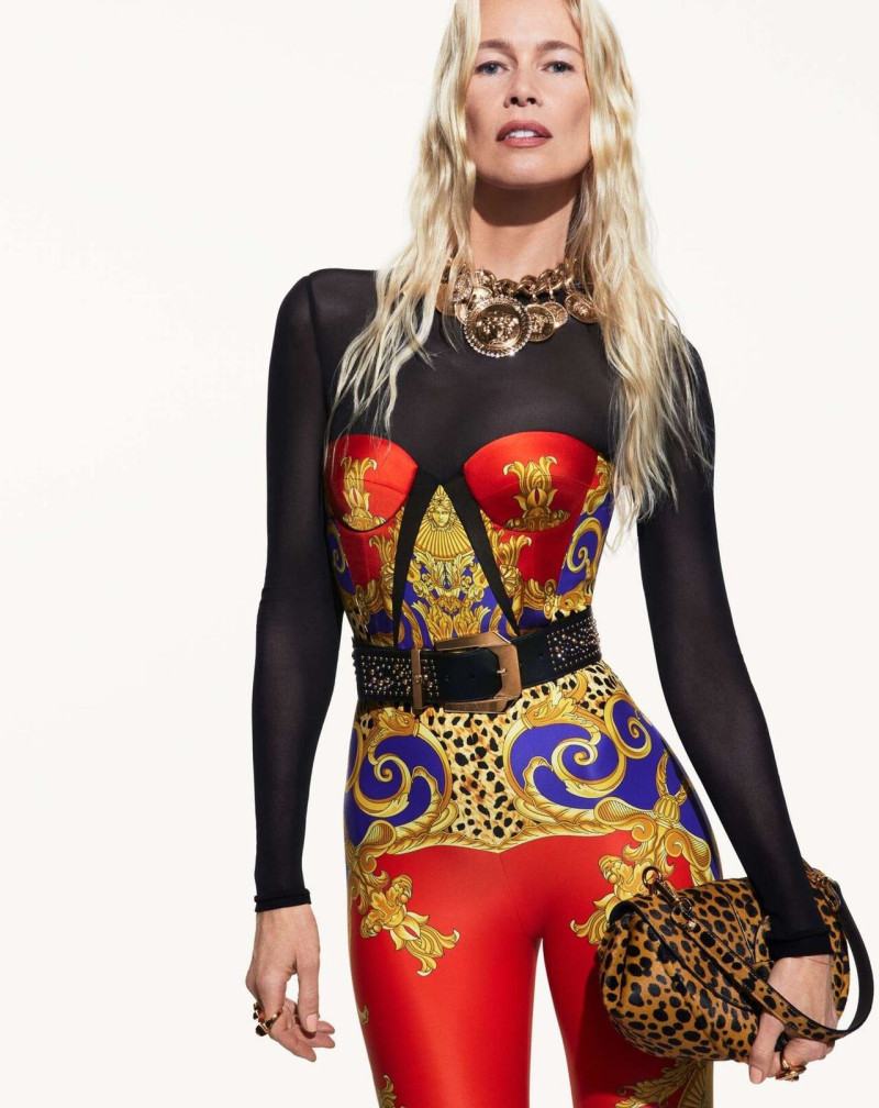 Amber Valletta featured in  the Versace advertisement for Autumn/Winter 2025