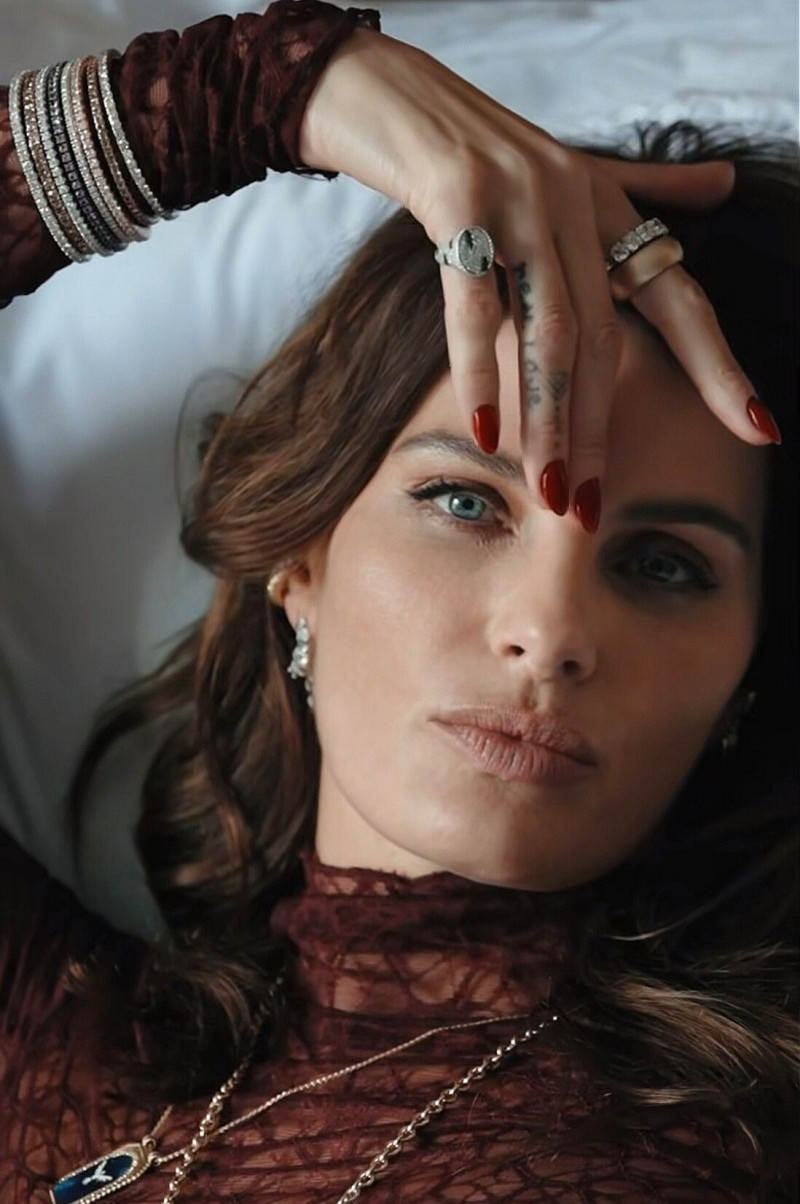 Isabeli Fontana featured in  the Beatriz Werebe advertisement for Spring/Summer 2025