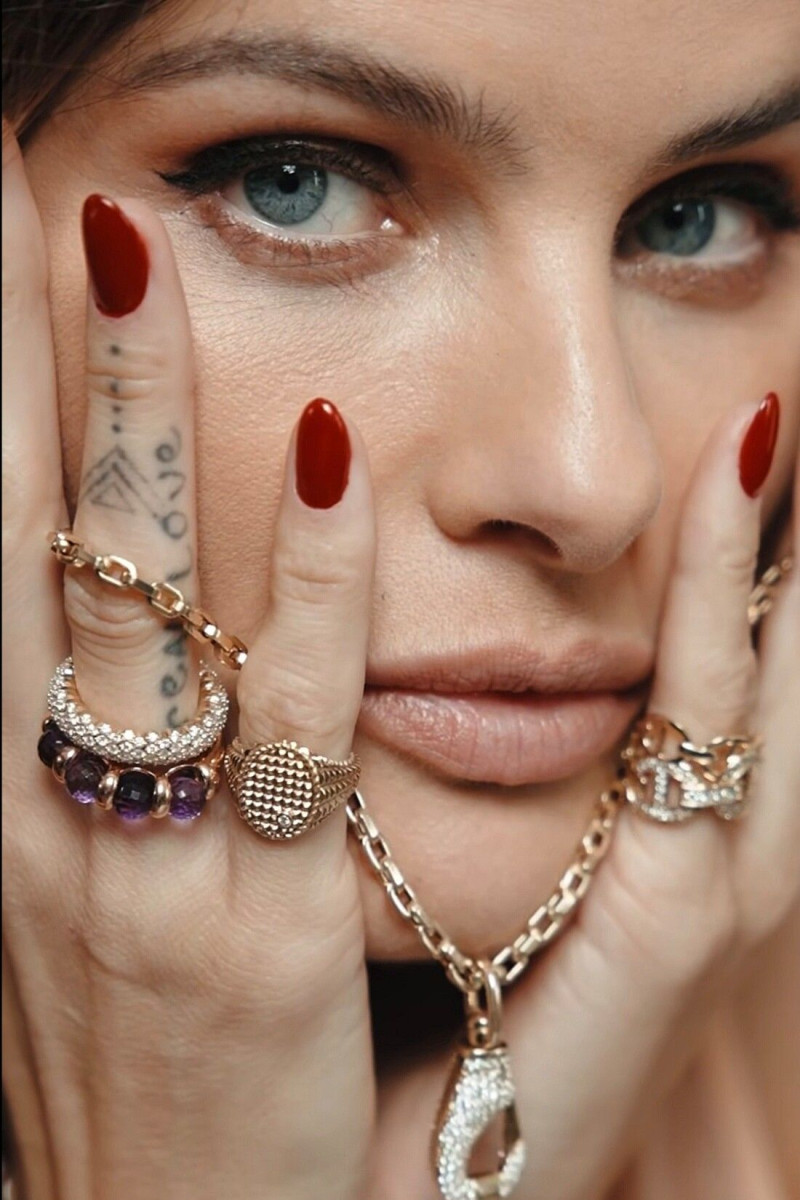 Isabeli Fontana featured in  the Beatriz Werebe advertisement for Spring/Summer 2025