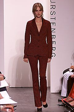 Diane Von Furstenberg fashion show for Autumn/Winter 2001