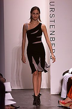 Diane Von Furstenberg fashion show for Autumn/Winter 2001