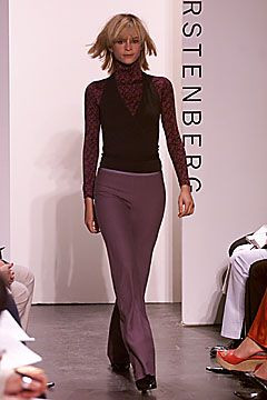 Diane Von Furstenberg fashion show for Autumn/Winter 2001