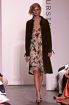 Diane Von Furstenberg fashion show for Autumn/Winter 2001