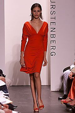 Diane Von Furstenberg fashion show for Autumn/Winter 2001
