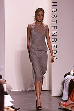 Diane Von Furstenberg fashion show for Autumn/Winter 2001