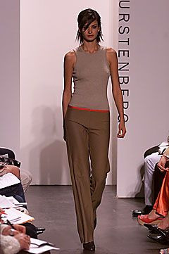Diane Von Furstenberg fashion show for Autumn/Winter 2001