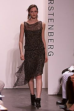 Diane Von Furstenberg fashion show for Autumn/Winter 2001