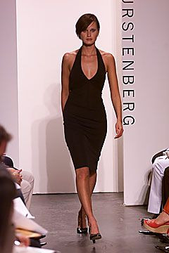 Diane Von Furstenberg fashion show for Autumn/Winter 2001