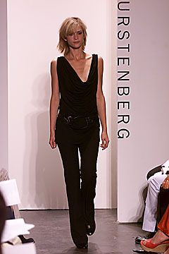 Diane Von Furstenberg fashion show for Autumn/Winter 2001