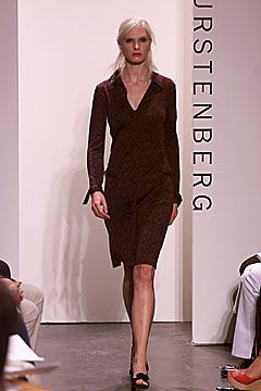 Diane Von Furstenberg fashion show for Autumn/Winter 2001