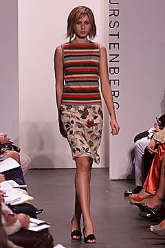 Diane Von Furstenberg fashion show for Autumn/Winter 2001