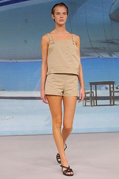 Hussein Chalayan fashion show for Spring/Summer 2004