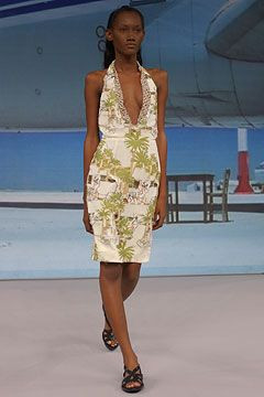 Hussein Chalayan fashion show for Spring/Summer 2004