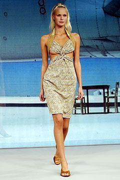 Hussein Chalayan fashion show for Spring/Summer 2004