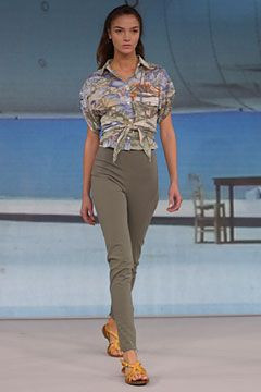 Hussein Chalayan fashion show for Spring/Summer 2004