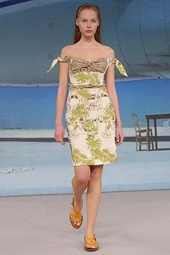 Hussein Chalayan fashion show for Spring/Summer 2004
