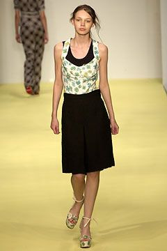 Clements Ribeiro fashion show for Spring/Summer 2004