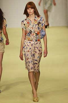 Clements Ribeiro fashion show for Spring/Summer 2004