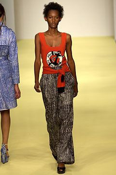 Clements Ribeiro fashion show for Spring/Summer 2004