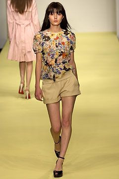 Clements Ribeiro fashion show for Spring/Summer 2004