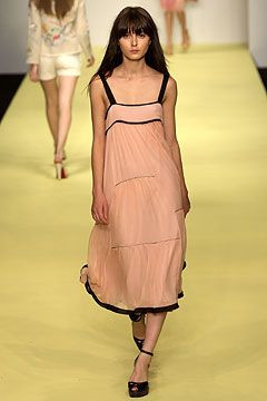 Clements Ribeiro fashion show for Spring/Summer 2004