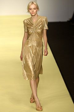 Clements Ribeiro fashion show for Spring/Summer 2004