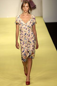 Clements Ribeiro fashion show for Spring/Summer 2004