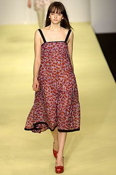 Clements Ribeiro fashion show for Spring/Summer 2004